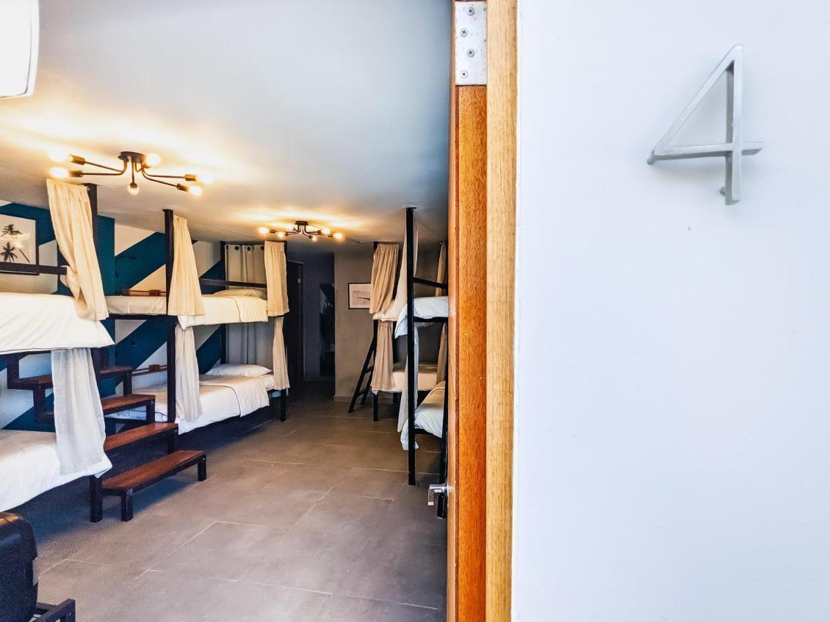 The Surfing Turtle Hotel Luquillo Luaran gambar