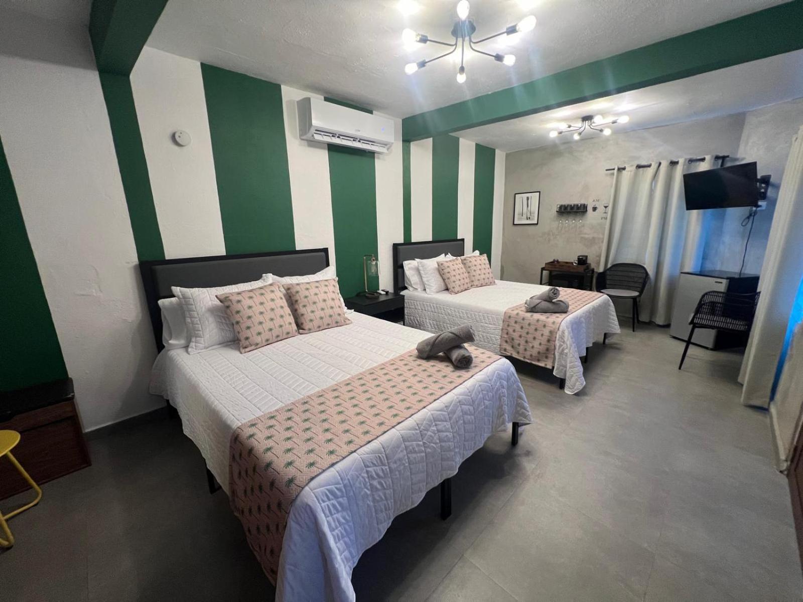 The Surfing Turtle Hotel Luquillo Luaran gambar